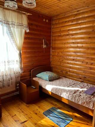 Гостиница Русь Богородицк Бюджетный двухместный номер с 2 отдельными кроватями-2